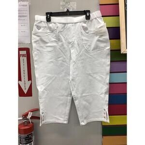 Quaker factory dreamjeannes capri pants with rhinestones Large White
